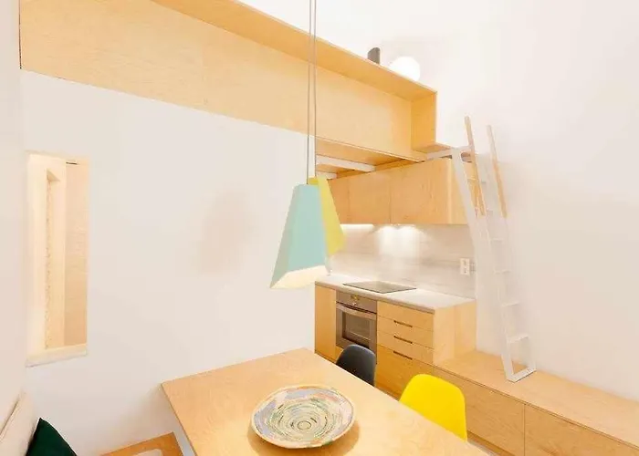 Forca Cerca De La Catedral Daire Girona